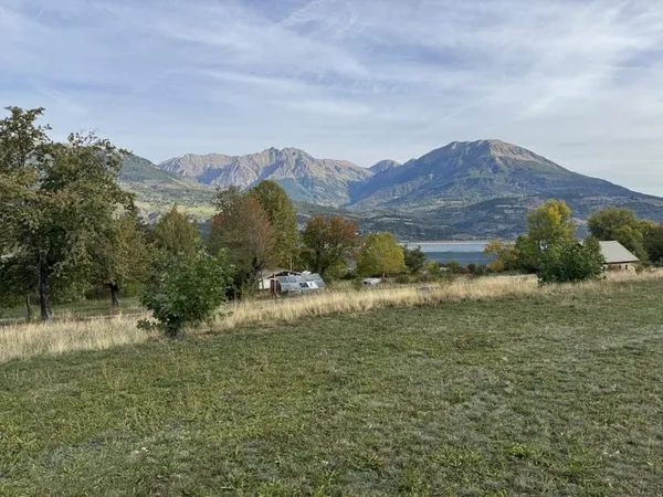 Terrain 542 m²