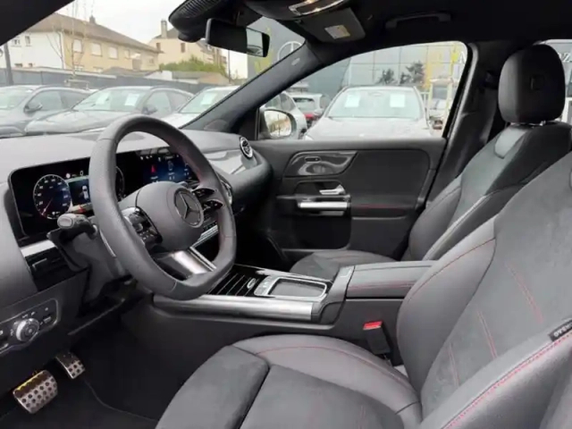 Mercedes Gla 200 d amg line — photo 39