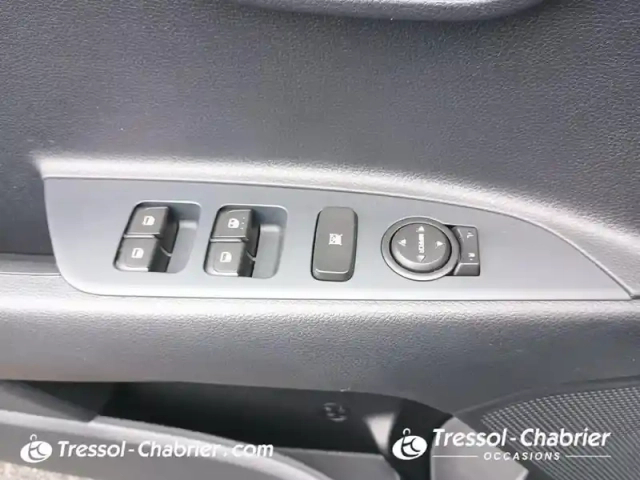 Kia Stonic 1.0 t-gdi 100 ch dct7 active — photo 20