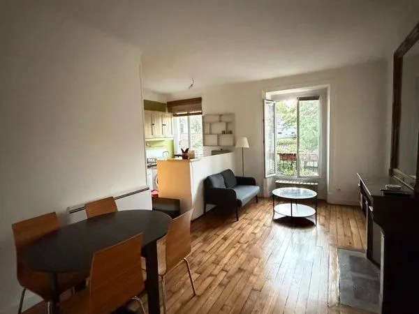 Appartement 2 pièces RER C Ivry sur Seine + Parking