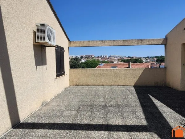 Local commercial dans quartier très prisé