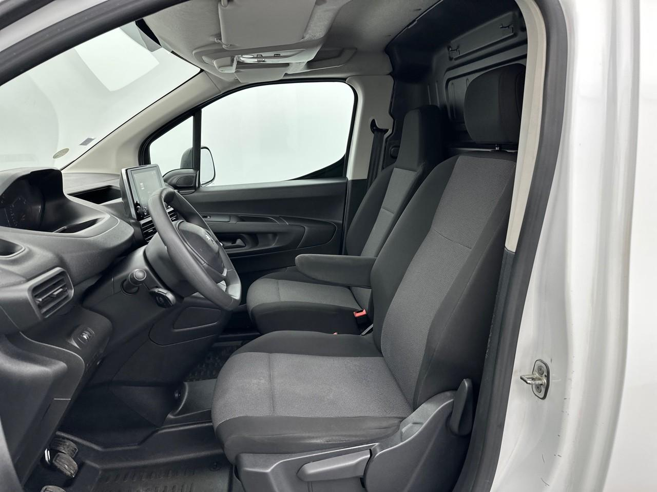 Peugeot Partner fourgon standard 650 kg bluehdi 100 s&s bvm6 premi — photo 9