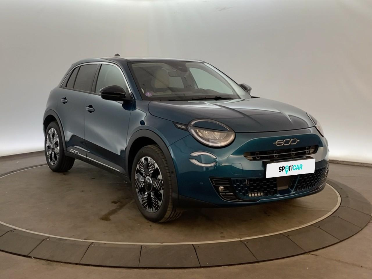Fiat 600 t-gen 3 1.2 hybrid 145ch edct6 la prima — photo 3