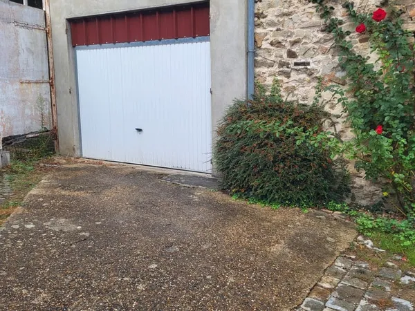 Parking 24 m²