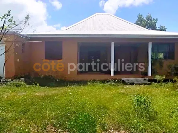 Maison Le Moule 4 pièce(s) sur un terrain de 1130m2 Clôturé