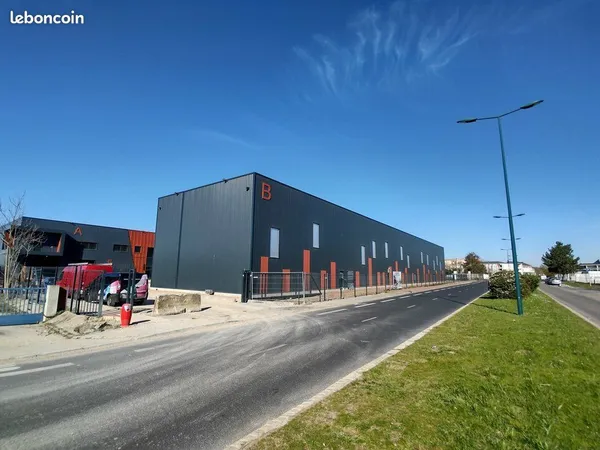 LOCAL D'ACTIVITE 1807 m² SAINT OUEN L'AUMONE