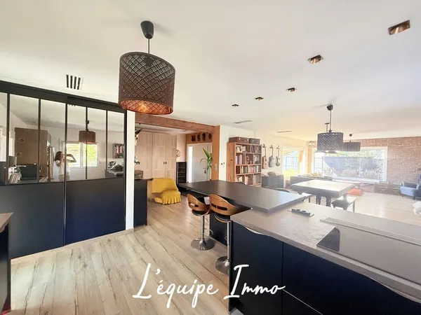 Coup de Coeur! Maison T5 plain-pied de 145 m2 avec Garage et