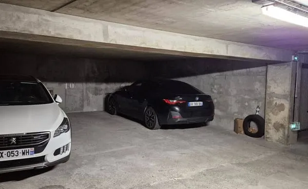 Parking 12 m²