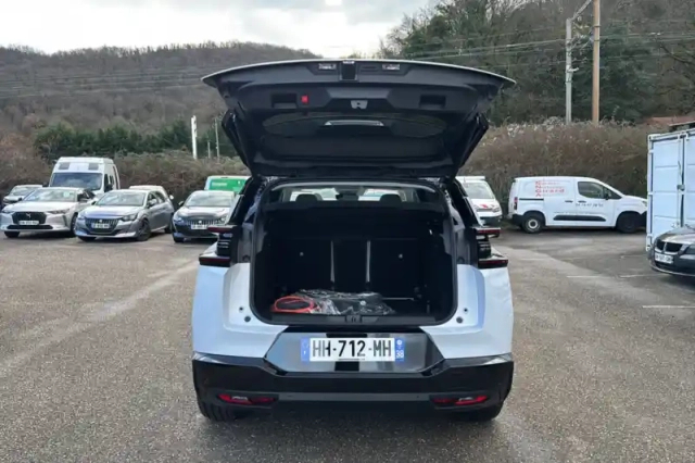 Citroën C5 Aircross hybride rechargeable 195 e-eat7 — photo 9