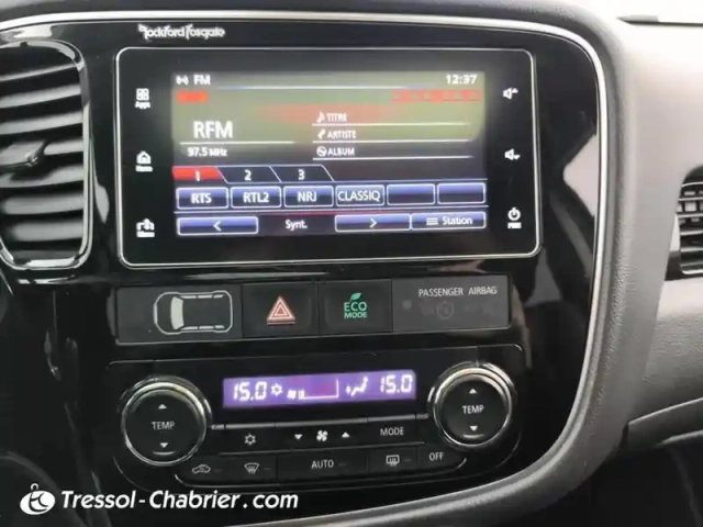 Mitsubishi Outlander 2.0i 200 phev hybride rechargeable essence instyle — photo 22