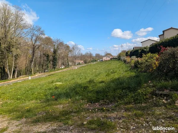 Terrain 810 m² Saint Julien