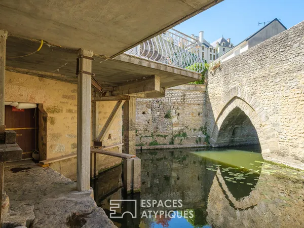 Ancien moulin au bord de l'eau, maison familiale, chambres d'hôtes et logement indépendant