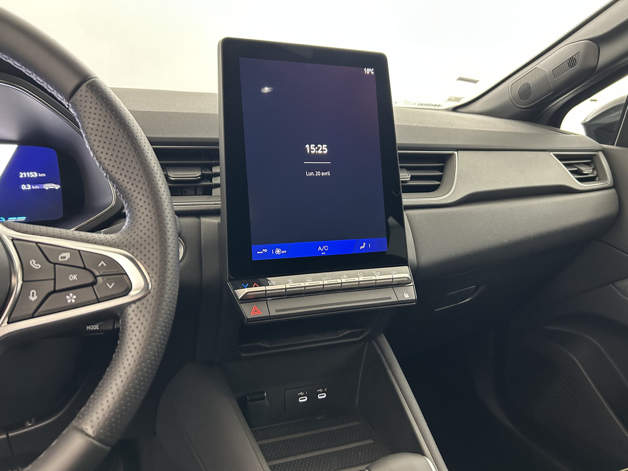 Renault Symbioz — photo 12