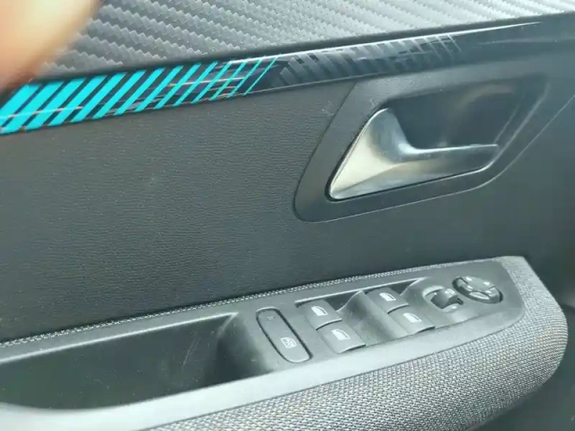 Peugeot 208 puretech 75 s&amp;s bvm5 — photo 19