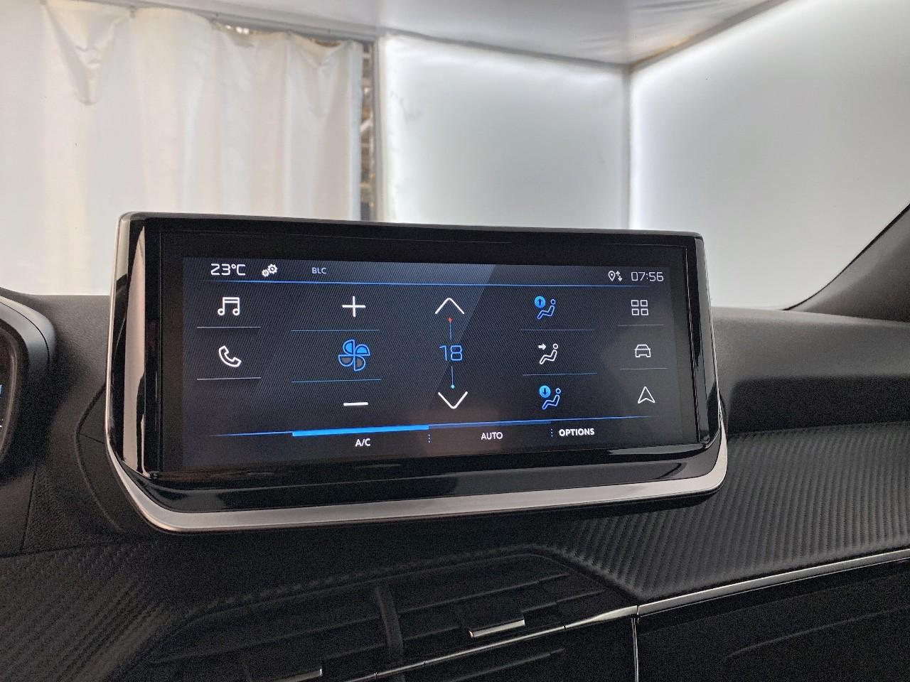 Peugeot 2008 hybrid 145 ch e-dcs6 style — photo 14