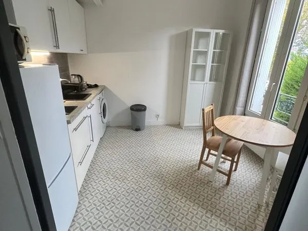 Location meublée pour une personne ou pour un couple proche bords de Marne, 1 appartement T1 de 23 m