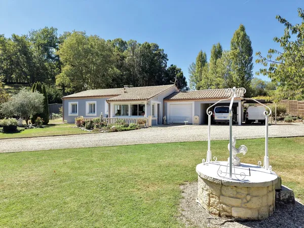 Proche de Pineuilh - Maison de plain pied avec magnifiaue jardin paysager