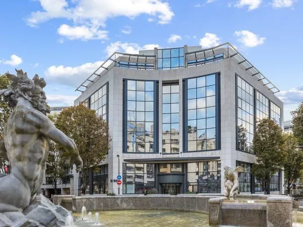 Bureau 1012 m²