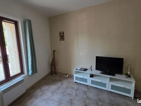 Location appartement meublé - Bail étudiant 9 mois