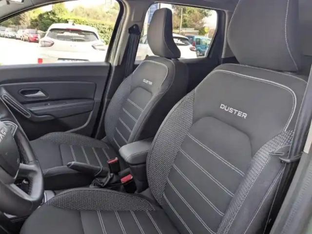 Dacia Duster 1.0 eco-g 100ch  journey 4x2 — photo 18