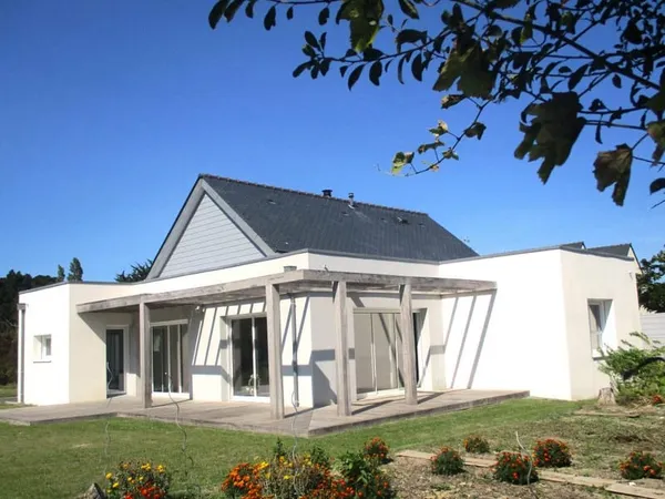 A LOUER EN EXCLUSIVITE, MAISON MEUBLEE RECENTE de 110 m2