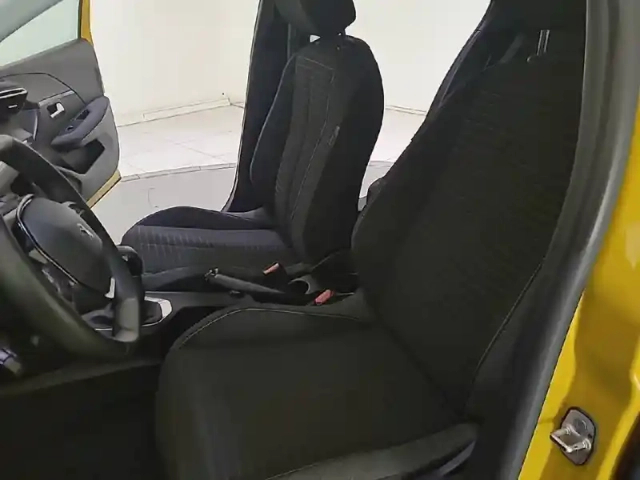 Peugeot 208 puretech 75 s&amp;s bvm5 — photo 11