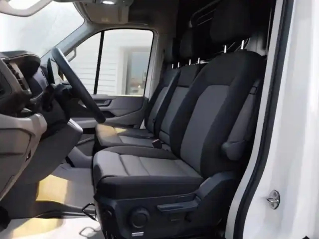 Volkswagen Crafter fg 35 l4h3 2.0 tdi 140ch business traction bva8 — photo 13