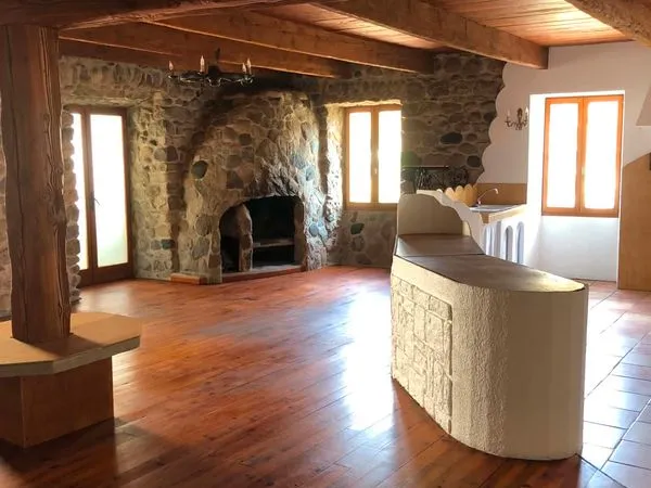Appartement de caractère de 162 m² avec terrasse, jardin, Annexe et cave