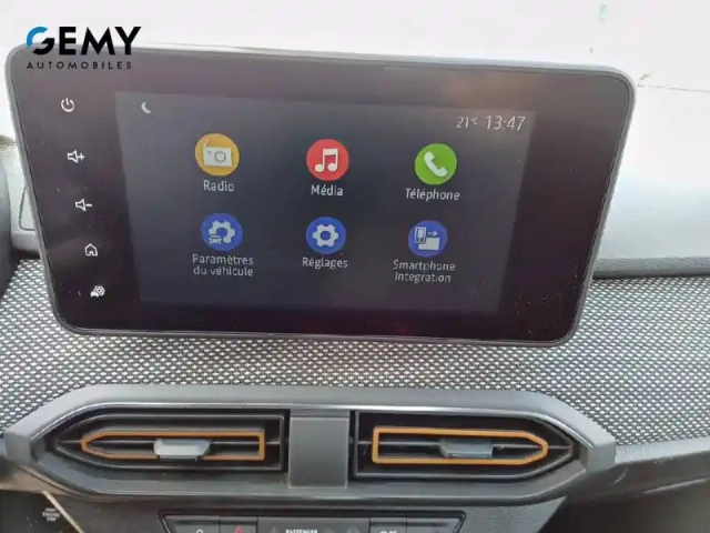 Dacia Sandero eco-g 100 - 22 — photo 13
