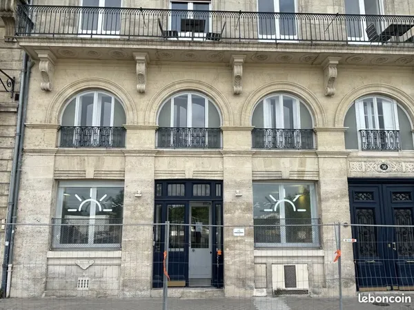 Bureaux 369 m² Bordeaux