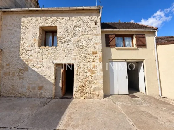 CAUFFRY - Maison en pierre de 152 m2 avec grange et dépendance - Fort potentiel