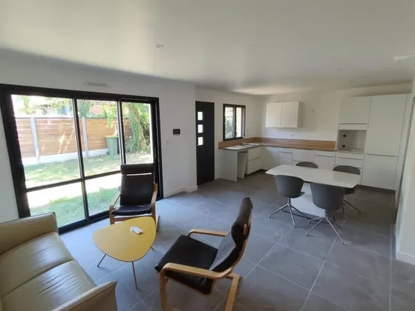 MAISON NEUVE 4 CHAMBRES, PARKING, MERIGNAC PRES SAINT AUGUSTIN