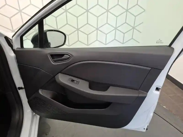 Renault Clio sce 65 — photo 24