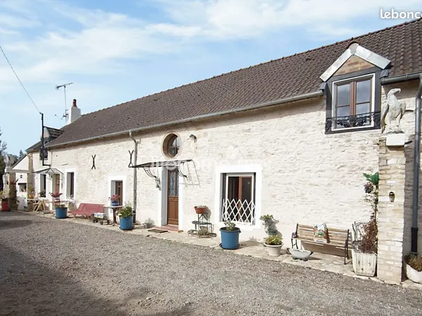 Maison 5 pièces 285 m²