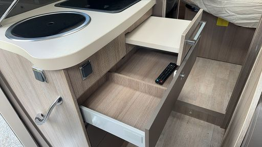 Ford Transit Challenger 2.2 TDCi 155 - Challenger Profilé Quartz – 2016 – 26987 km – Diesel – Boîte Manuelle — photo 12