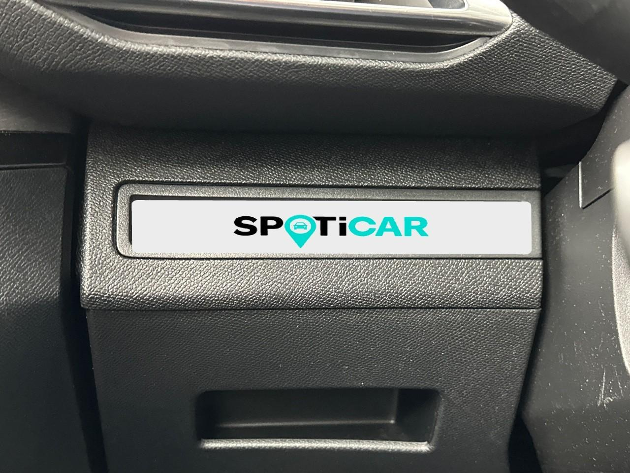 Peugeot 3008 hybrid4 300 e-eat8 gt — photo 19