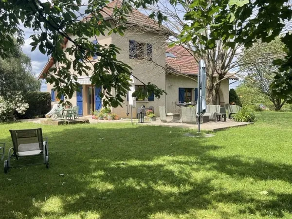 Longchamp - Propriété de caractère sur plus de 2ha de terrai