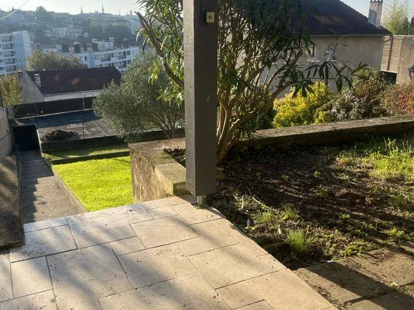 Maison jardin garage