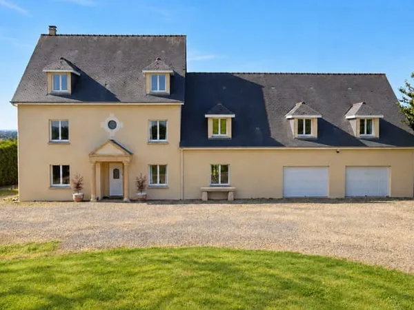Belle propriété en Normandie, comprenant une maison familiale