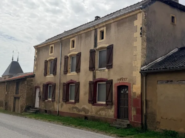 À vendre en exclusivité à Thonnelle (55600), immeuble de rapport à fort potentiel situé dans un envi