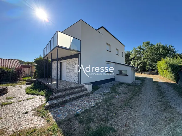 l'Adresse Immobilier - La Salvetat Saint Gilles - Maison T4 de 127 m2 sur un terrain piscinable de 1