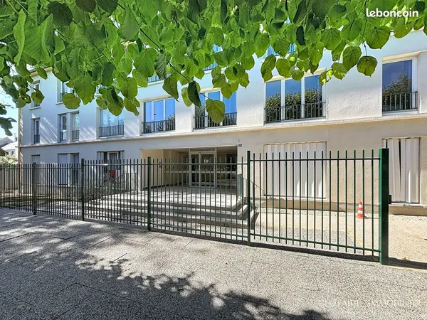 Studio 1 pièce 28 m²