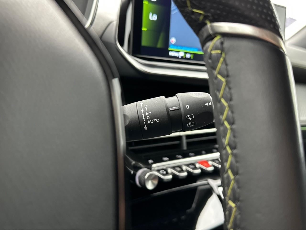 Peugeot 2008 puretech 130 s&s bvm6 gt — photo 21