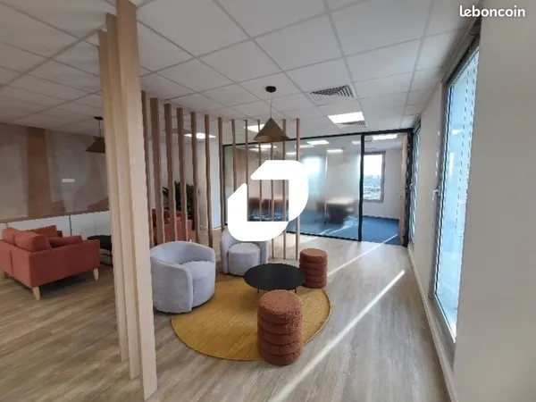 Bureau 5 008 m²