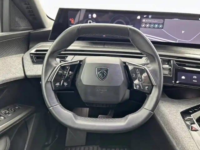 Peugeot 3008 hybrid 145 e-dcs6 — photo 31