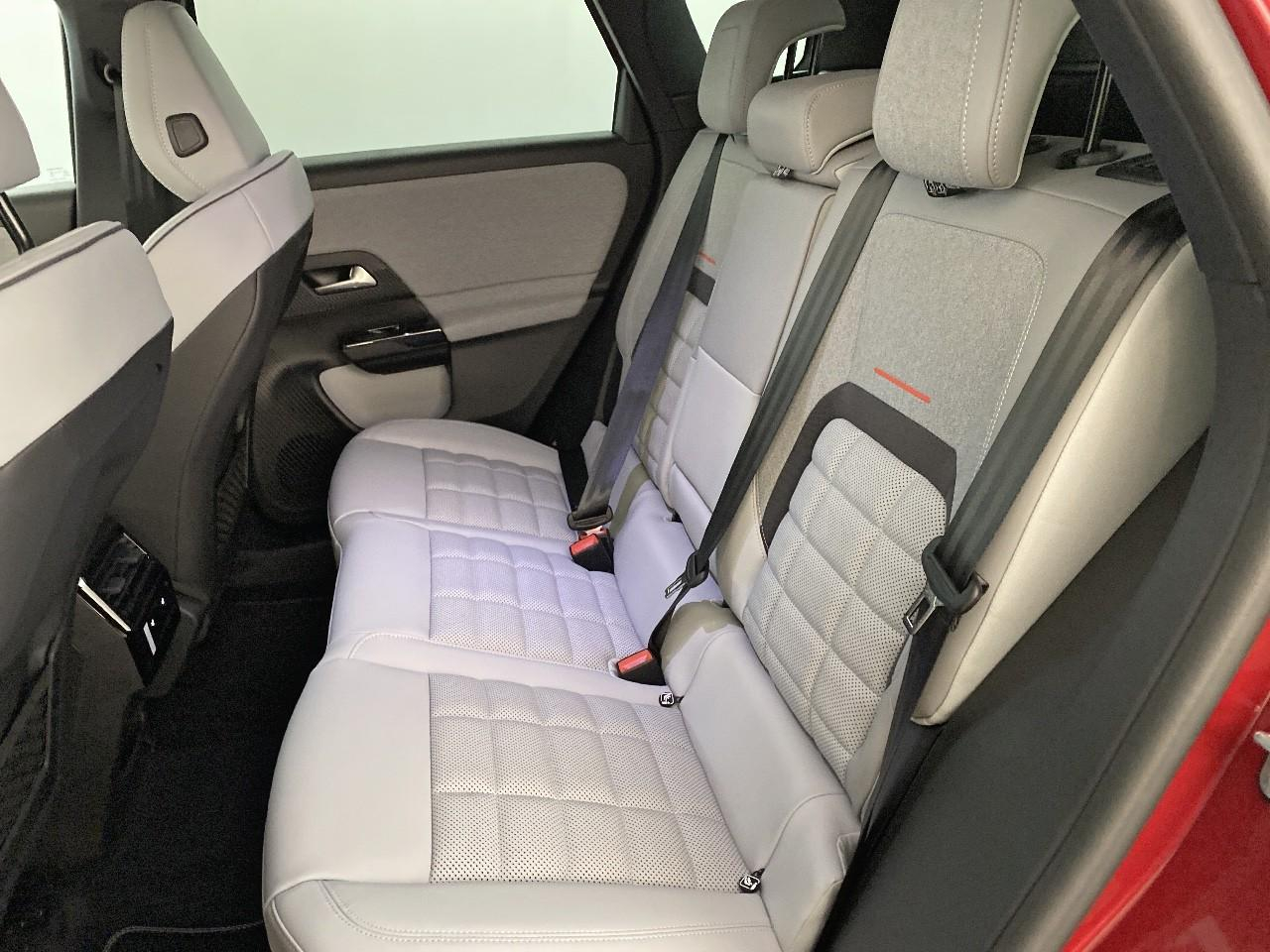 Citroën C5 Aircross hybride 145 ch e-dcs6 max — photo 10