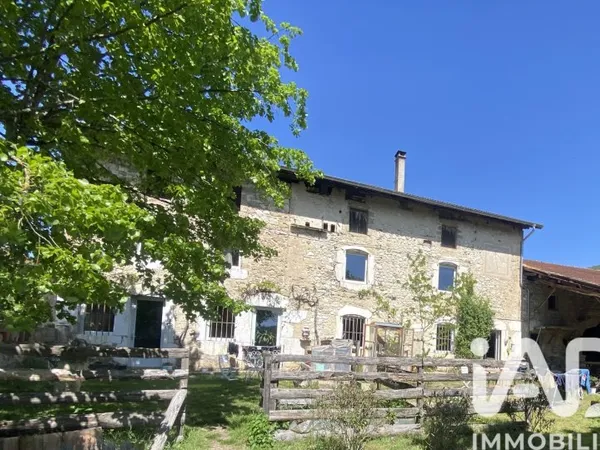 Maison 5 pièces 362 m²