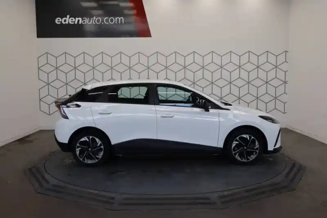 Mg Mg4 electric 51kwh - 125 kw 2wd — photo 51