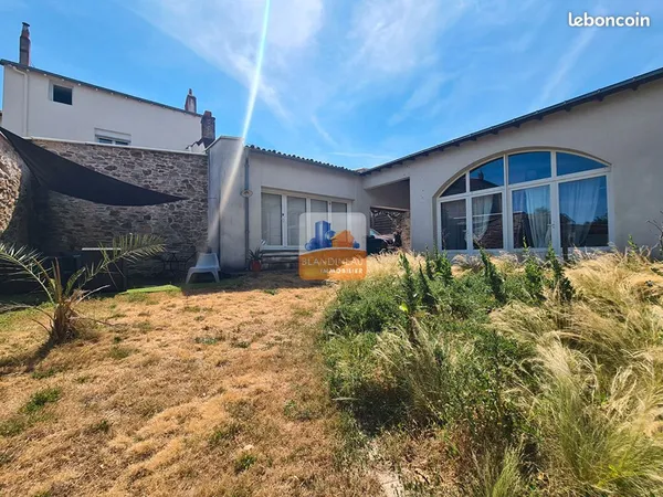 Maison 6 pièces 179 m²