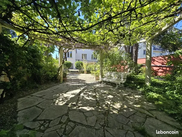 Maison 8 pièces 208 m²